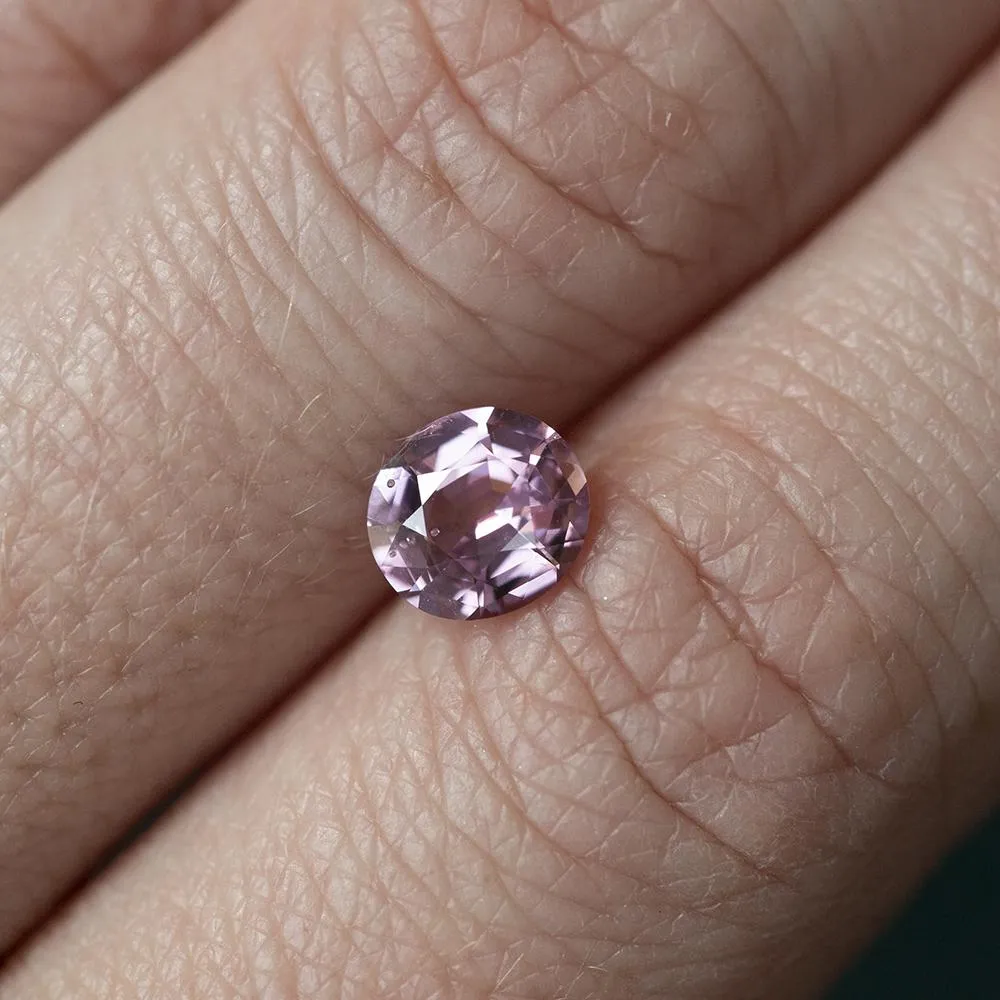 1.03CT OVAL BURMESE SPINEL, PINK AND PURPLE, UNTREATED, 6.6MM