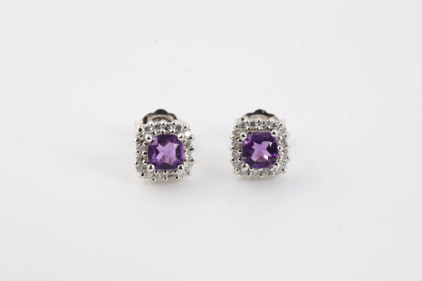 14k White Gold 0.16tcw Diamond 0.96tcw Amethyst Stud Earrings (2.02g.)