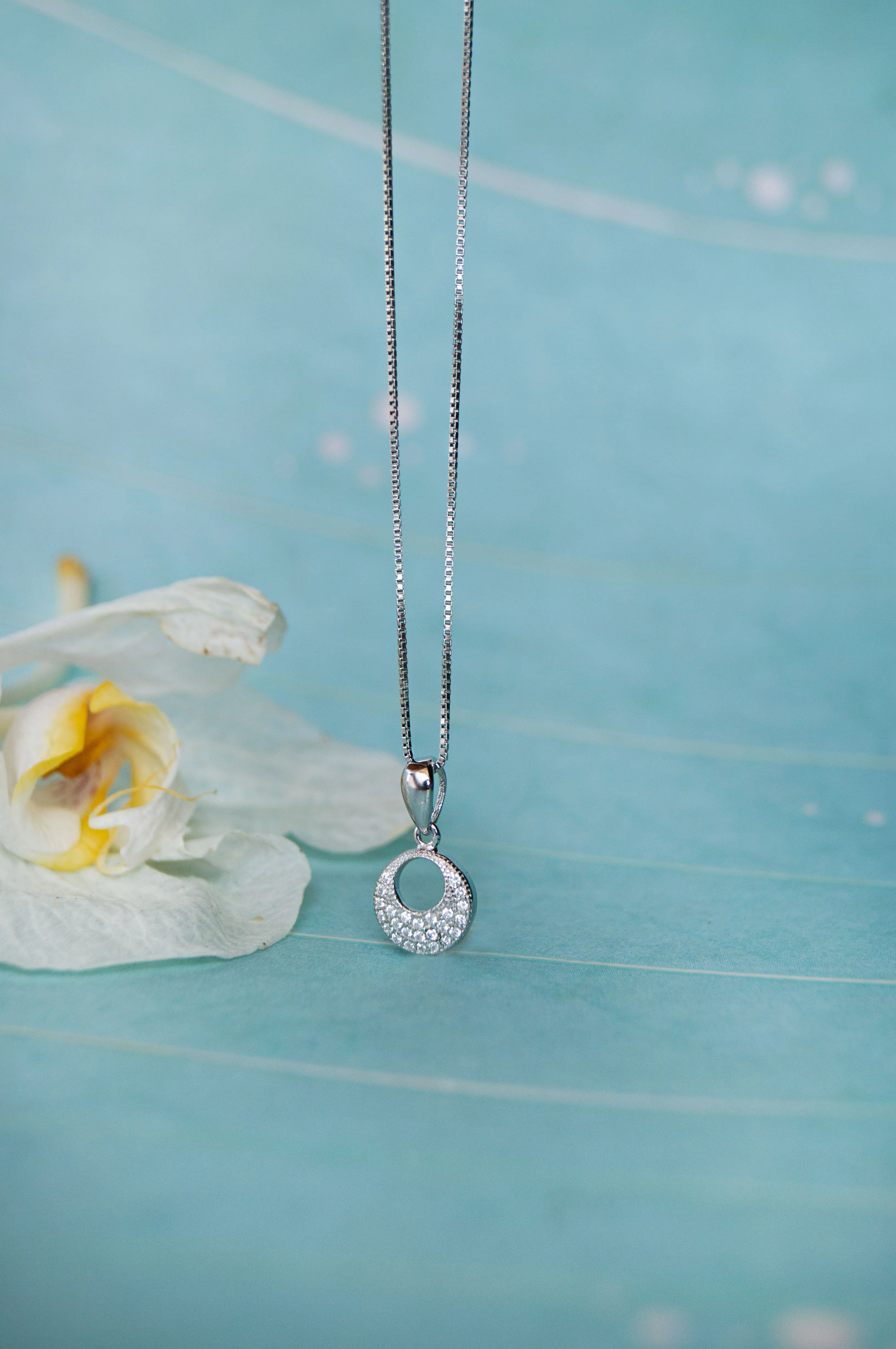 Little Circle Aura Sterling Silver Pendant Set