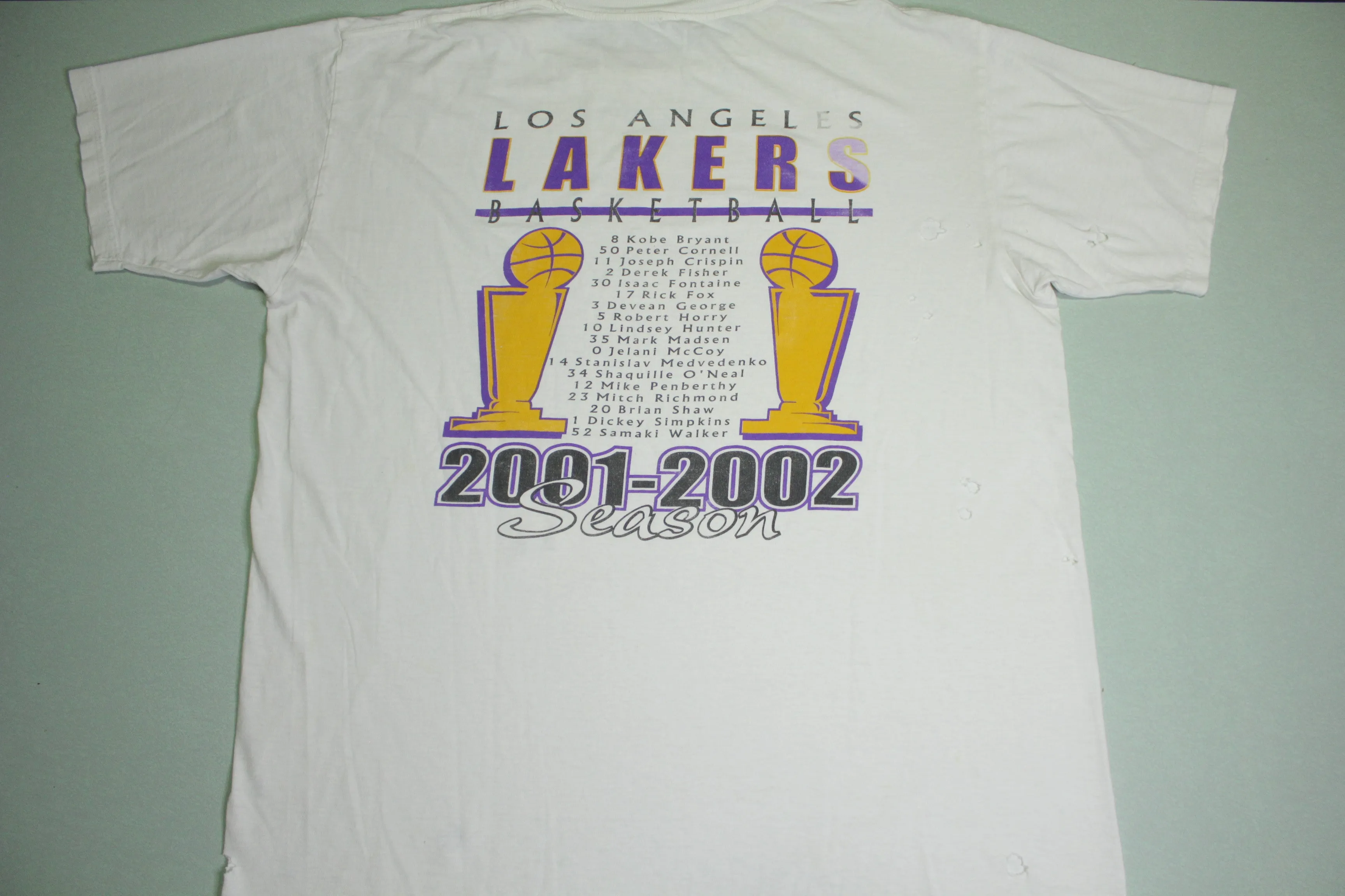 Los Angeles LA Lakers Back To Back Vintage 2000-2001-2002 NBA Champions Kobe Shaq T-Shirt