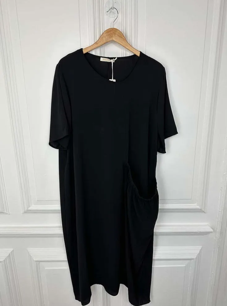 Malissa J Slouch Pocket Midi Dress - Black