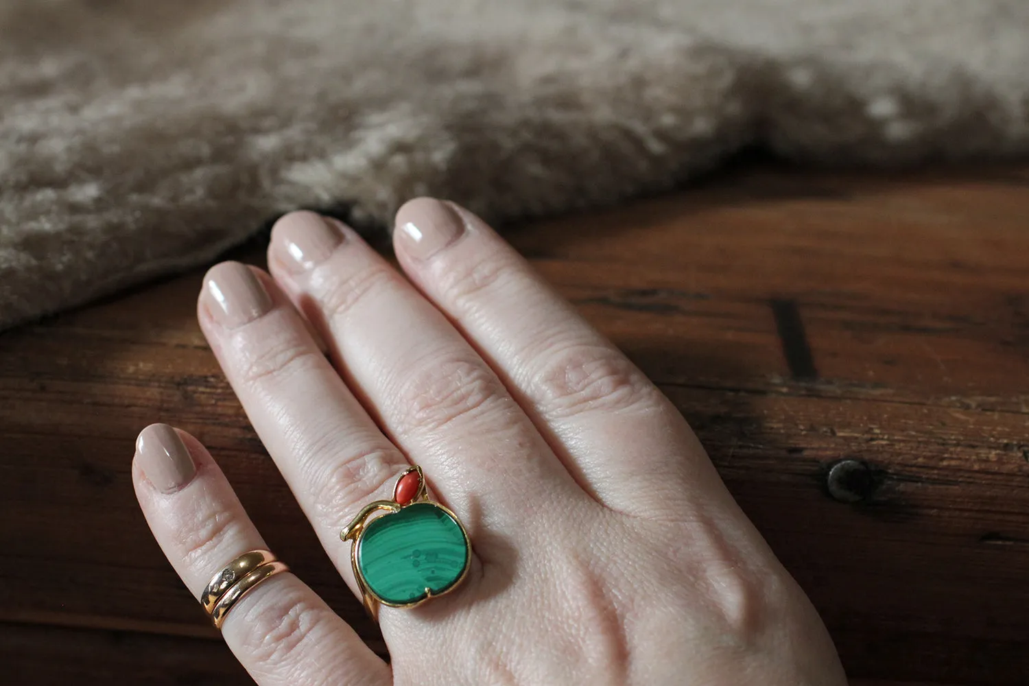 Mid 20th Century Graphic Malachite Apple Ring with Coral in 18k Gold