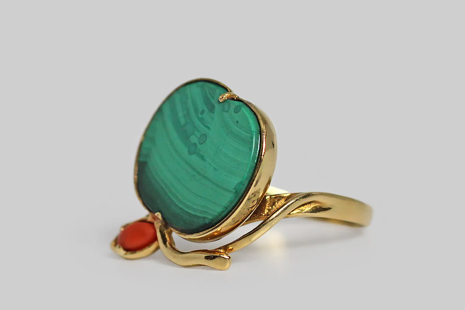 Mid 20th Century Graphic Malachite Apple Ring with Coral in 18k Gold