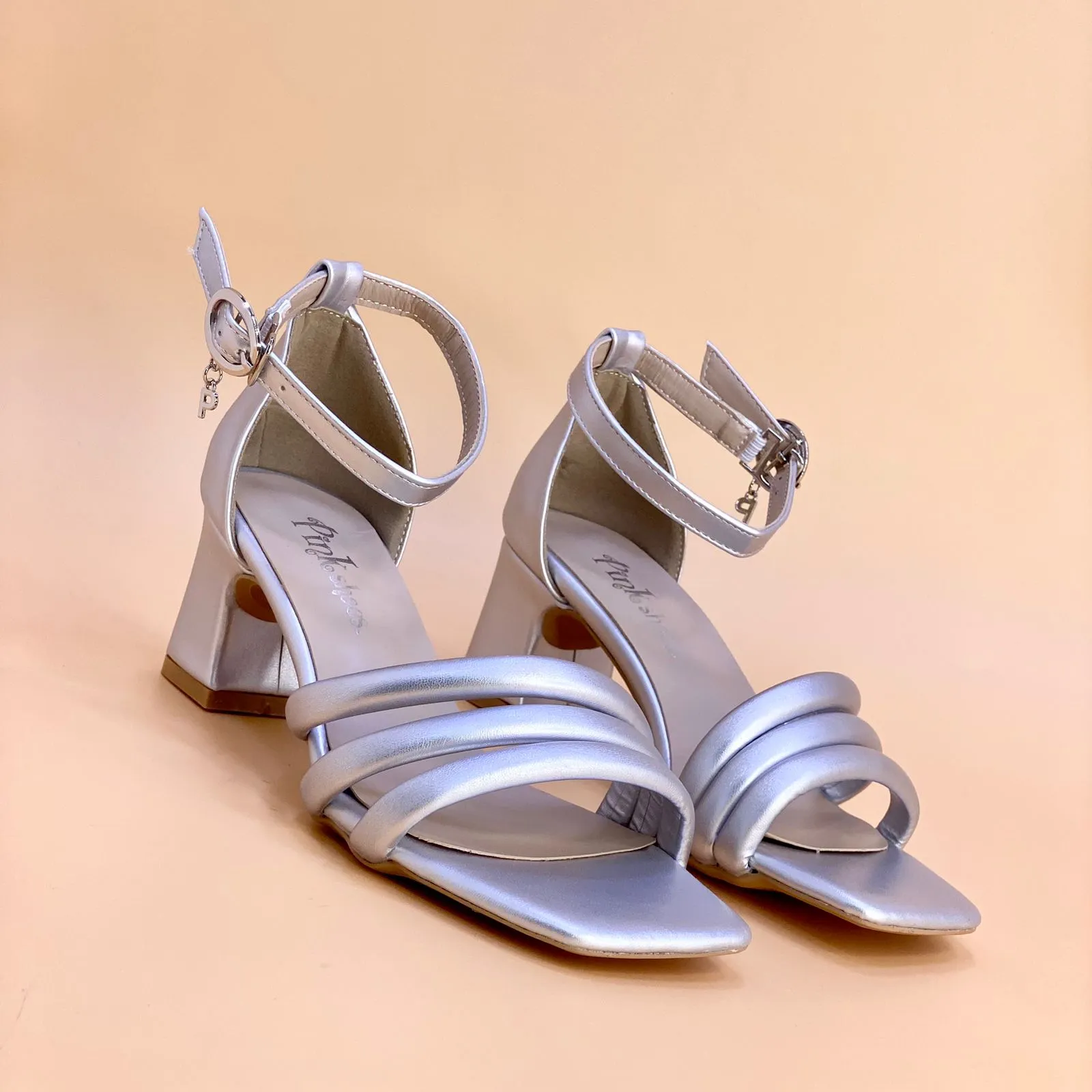 NEW ,  WOMEN SHOES HEELS W332