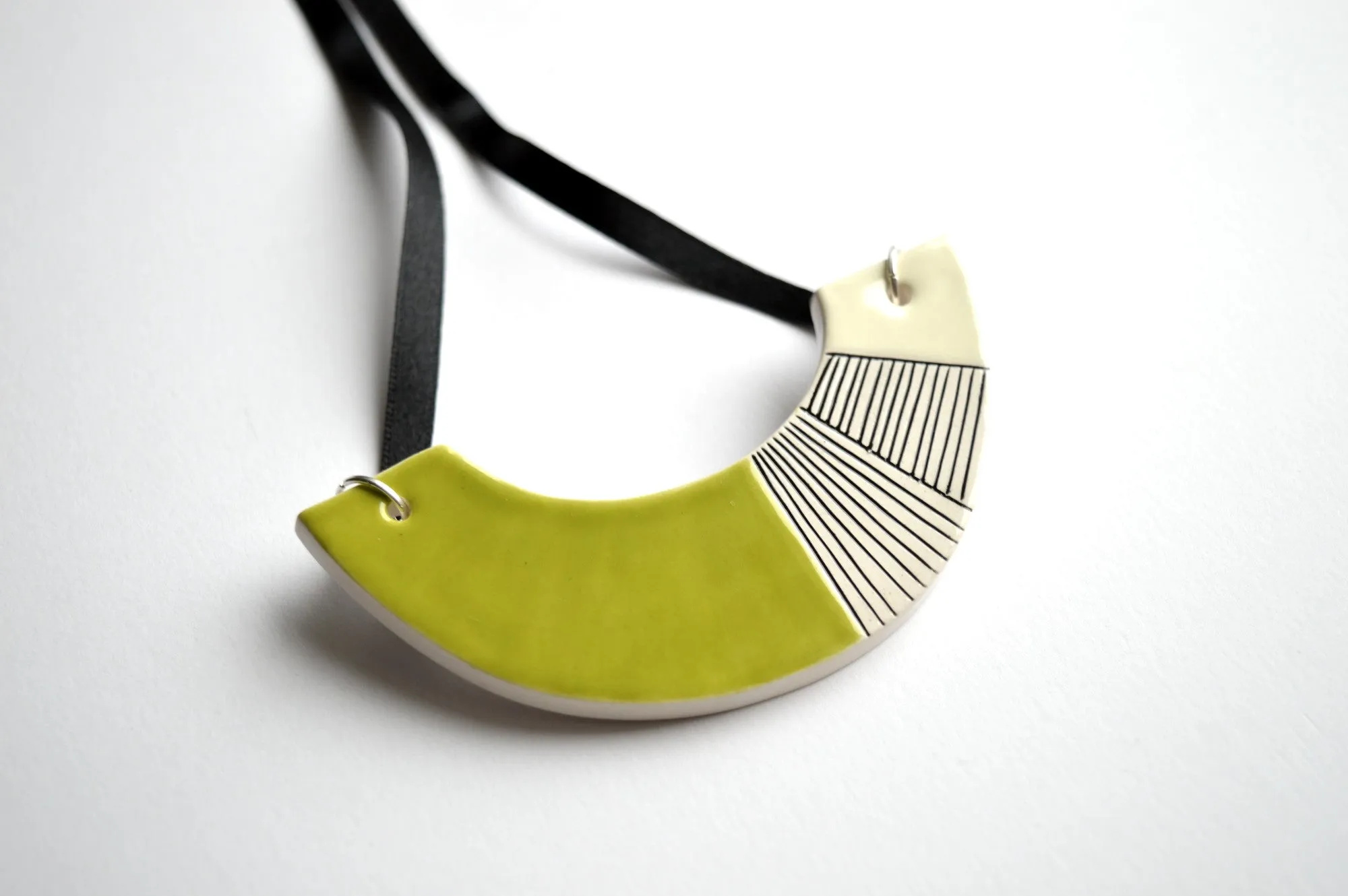 Original statement necklace - lime green