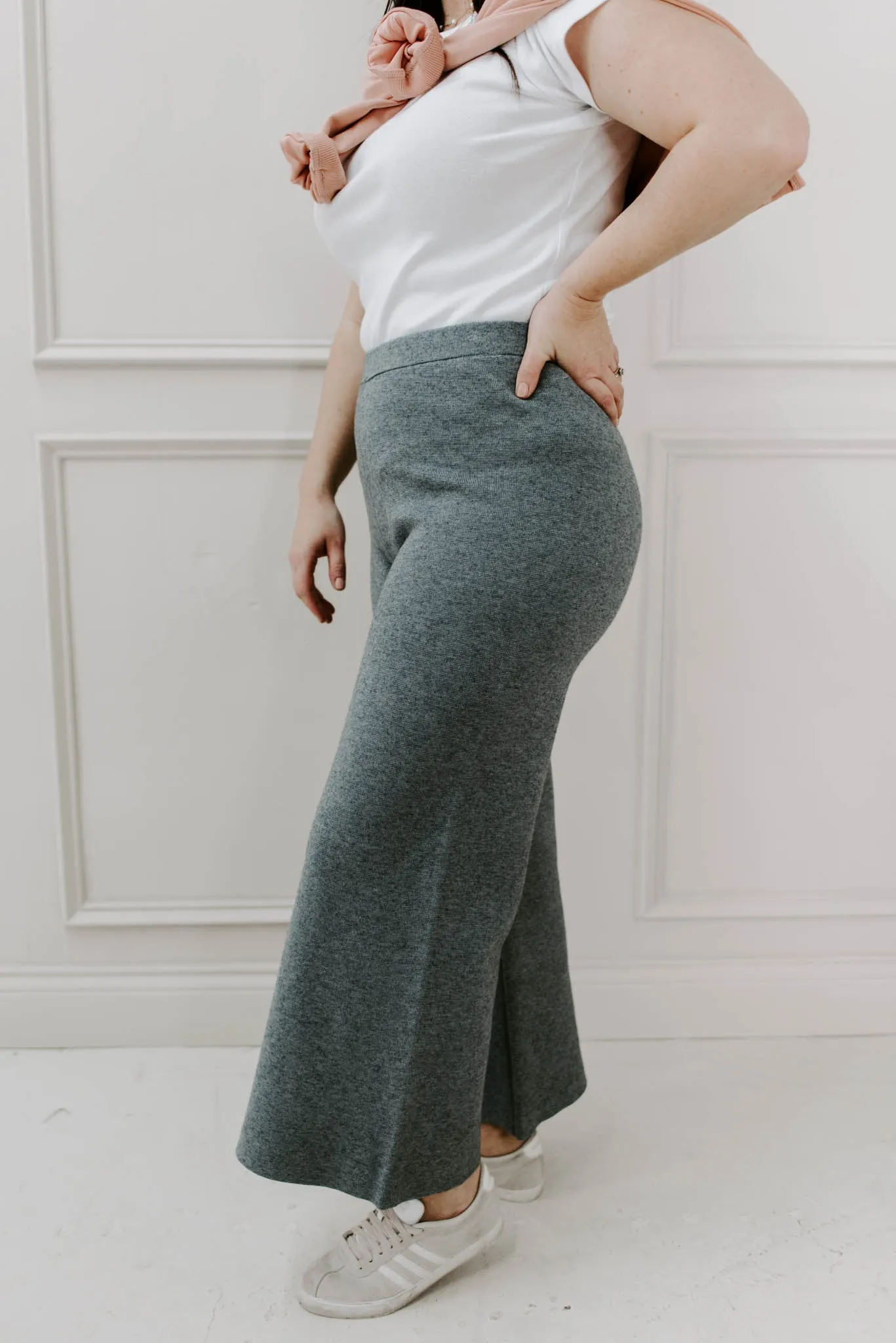 Thriving Cropped Sweater Pants